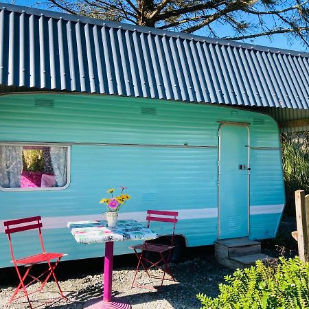 Готель Retro Caravans At Valentia Island Escape Chapeltown Екстер'єр фото